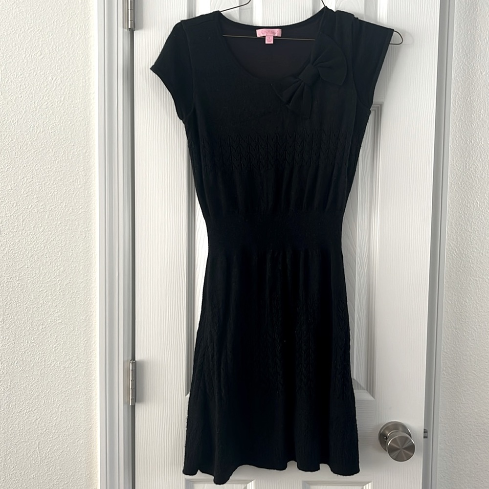 Lilly Pulitzer black knit dress with bow size small